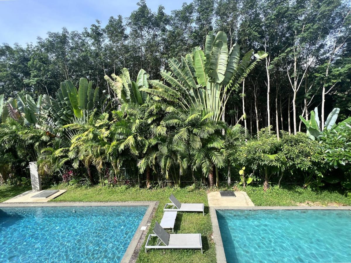 Isara Khao Lak Villa Bagian luar foto