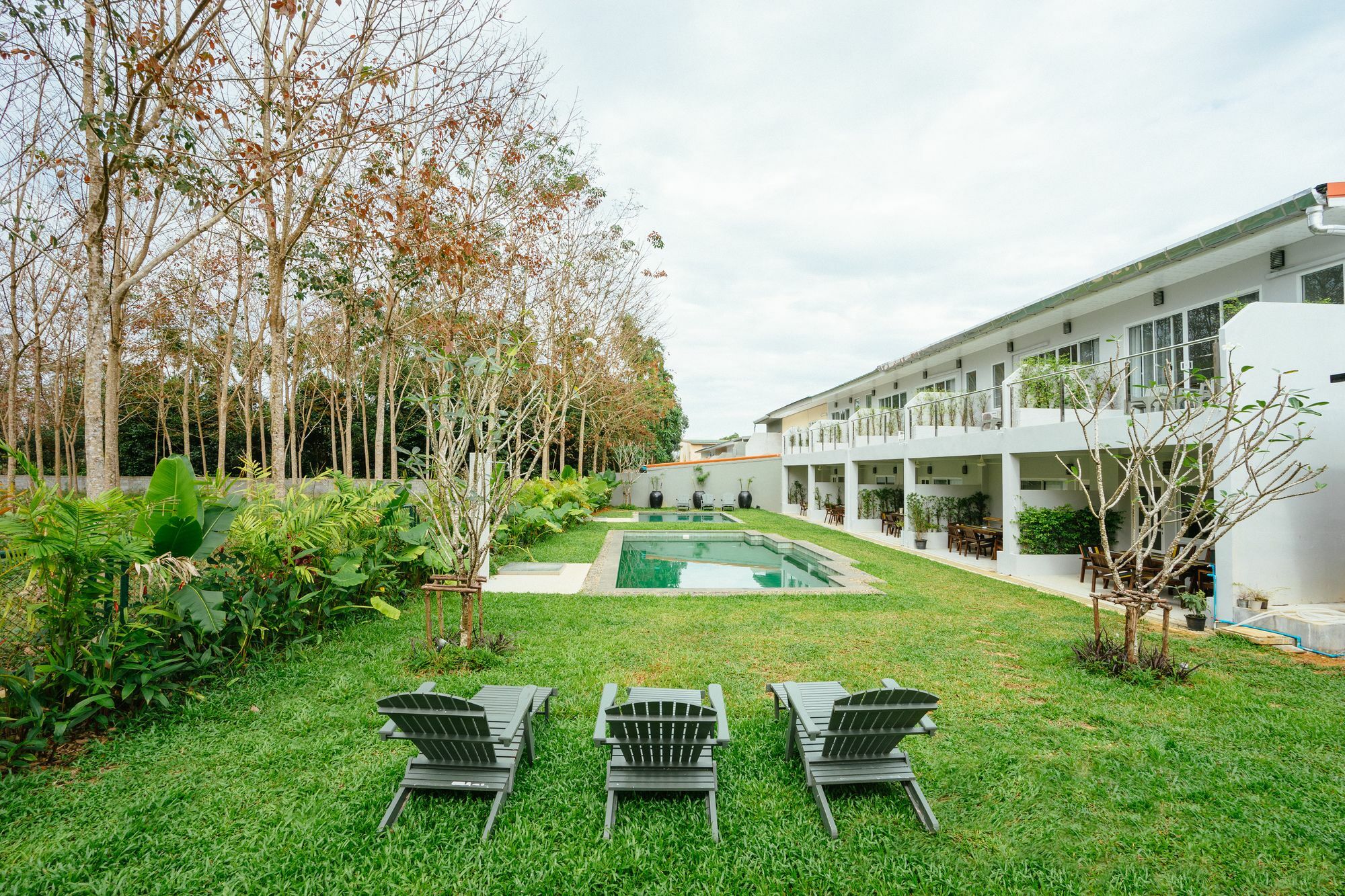 Isara Khao Lak Villa Bagian luar foto